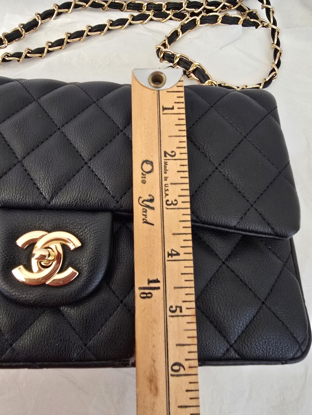 Faux Women’s Classic Black Quilted Shoulder Bag Gold Hardward Box Docs Dustbag - Picture 4 of 14